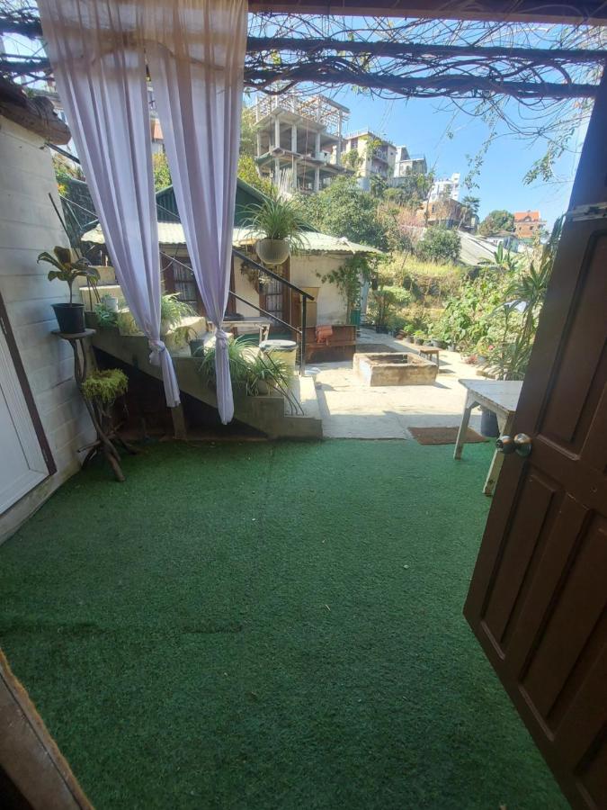 Giftland Homestay Āīzawl Exterior foto